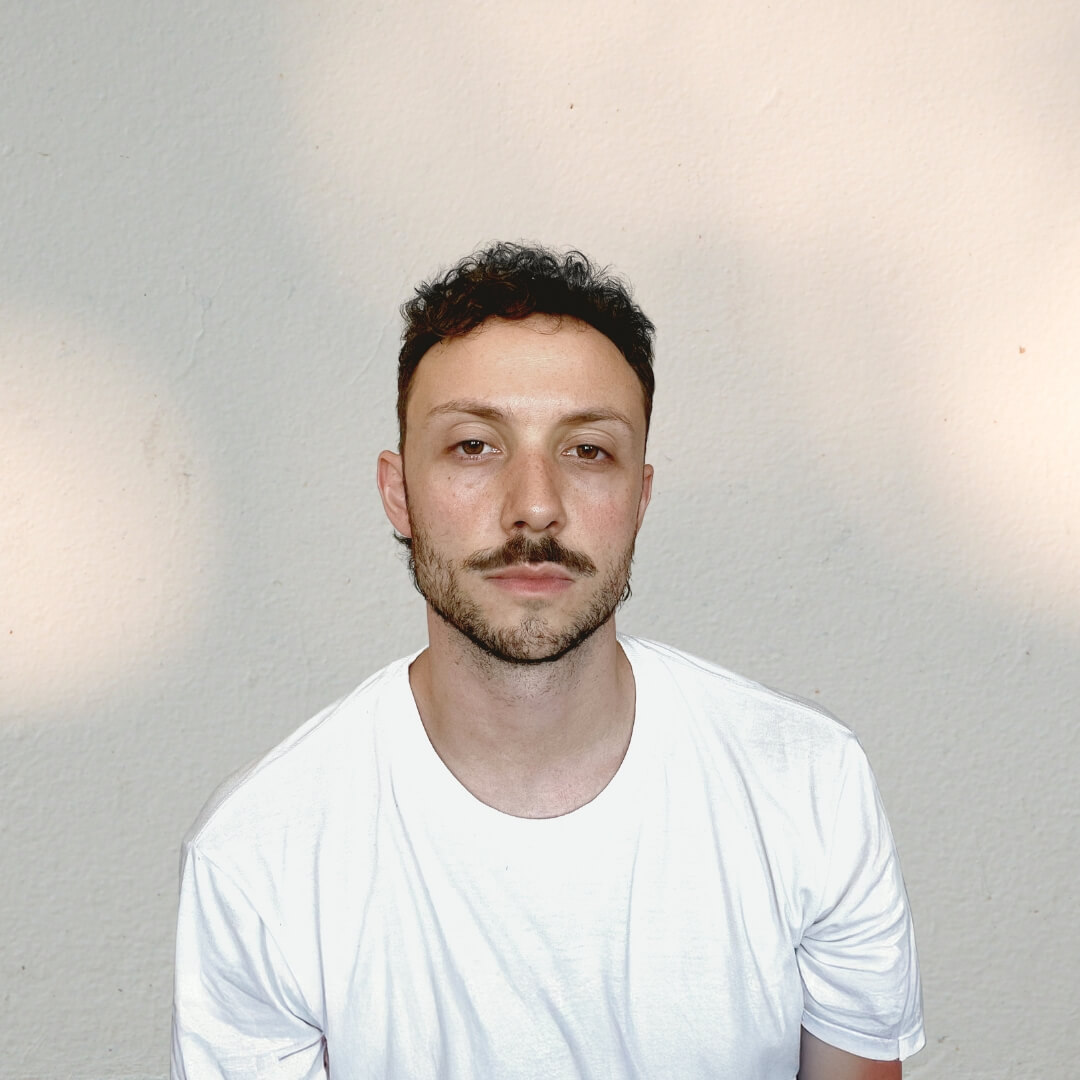 André